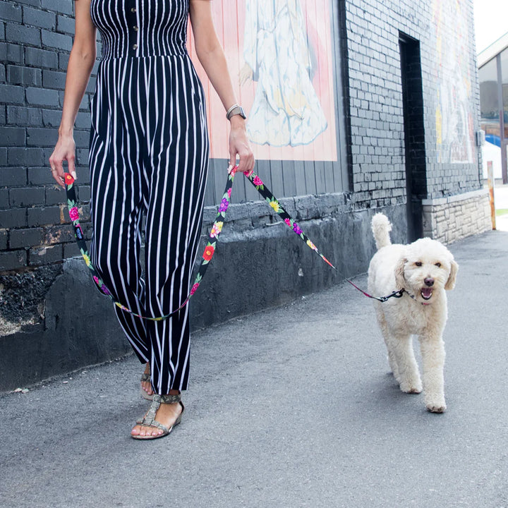 Darkfloral Leash